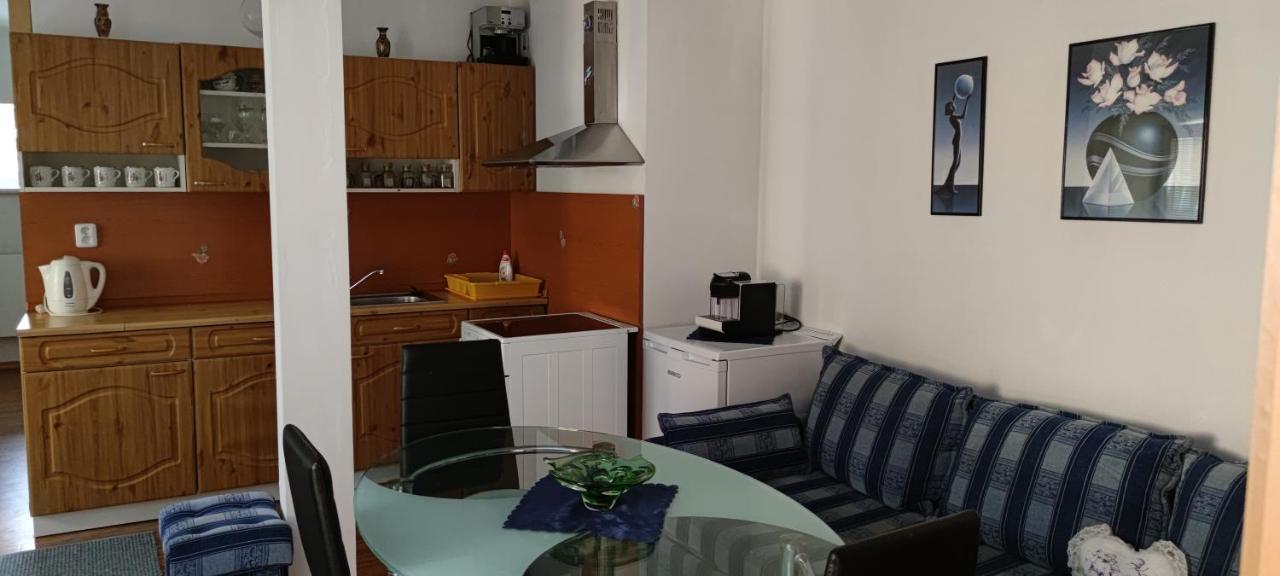Apartman ฮลูโบกา นาด เวิลตาวู ภายนอก รูปภาพ